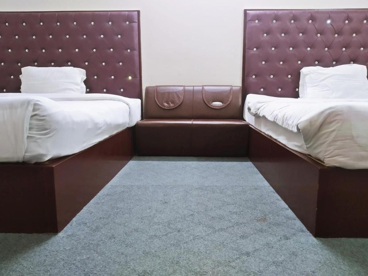 Hotel Blue Bird Дакка Екстер'єр фото