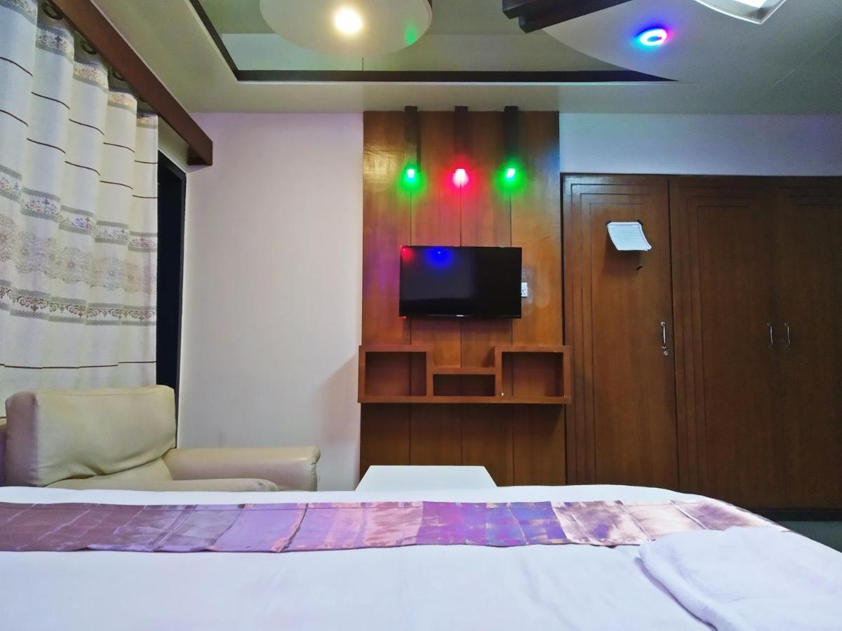 Hotel Blue Bird Дакка Екстер'єр фото