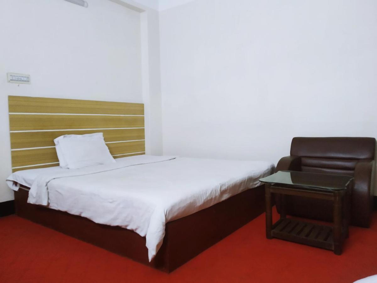 Hotel Blue Bird Дакка Екстер'єр фото