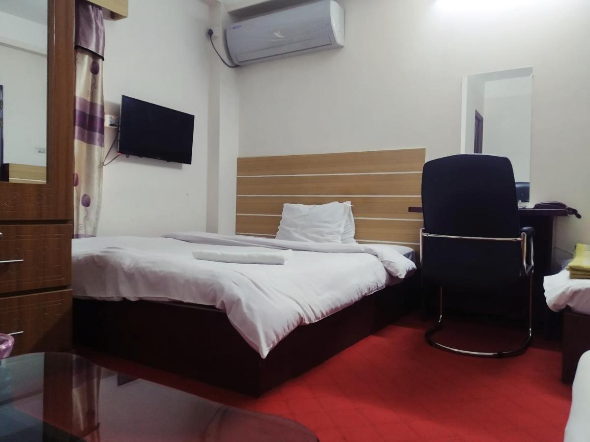 Hotel Blue Bird Дакка Екстер'єр фото