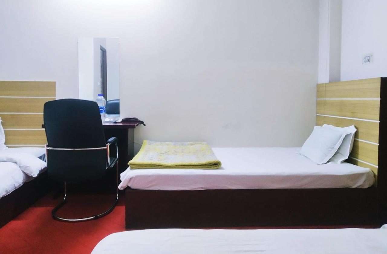 Hotel Blue Bird Дакка Екстер'єр фото
