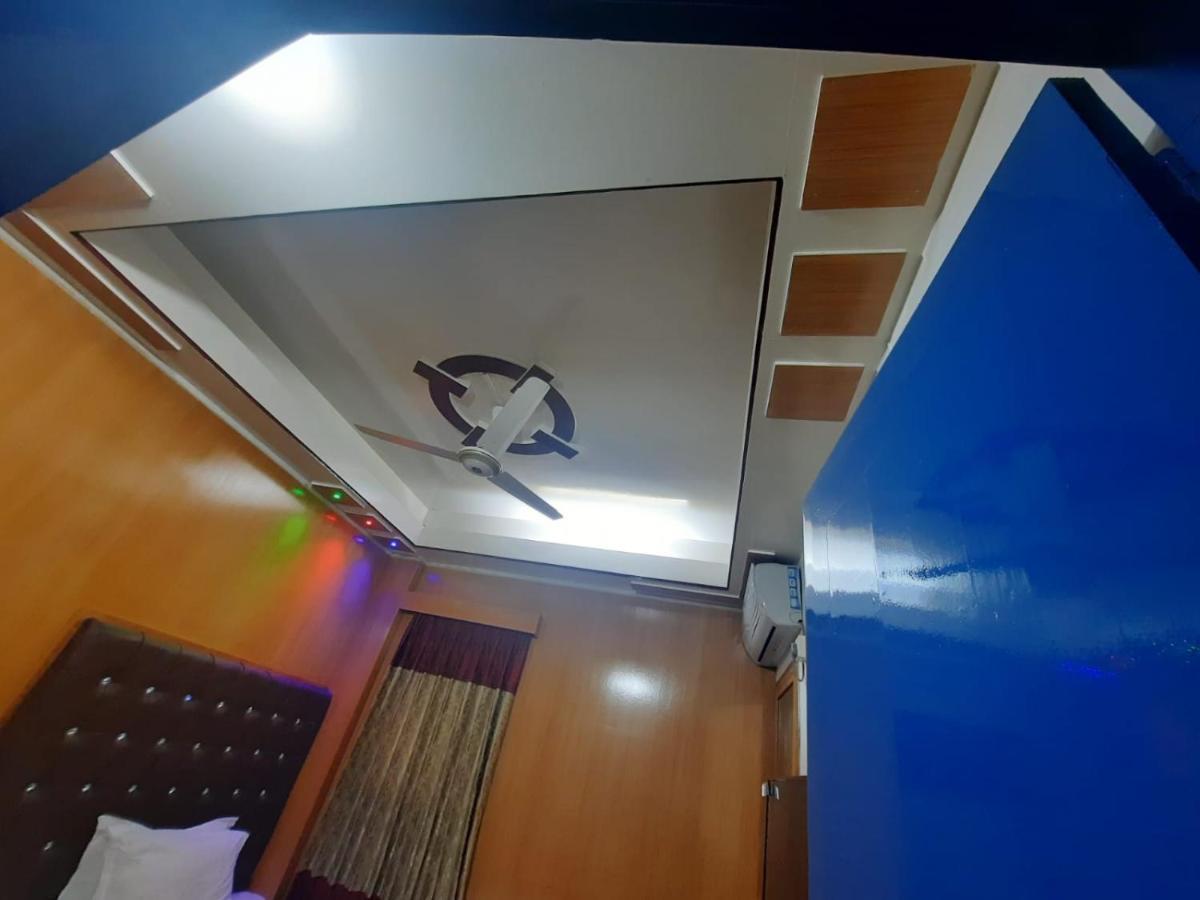 Hotel Blue Bird Дакка Екстер'єр фото