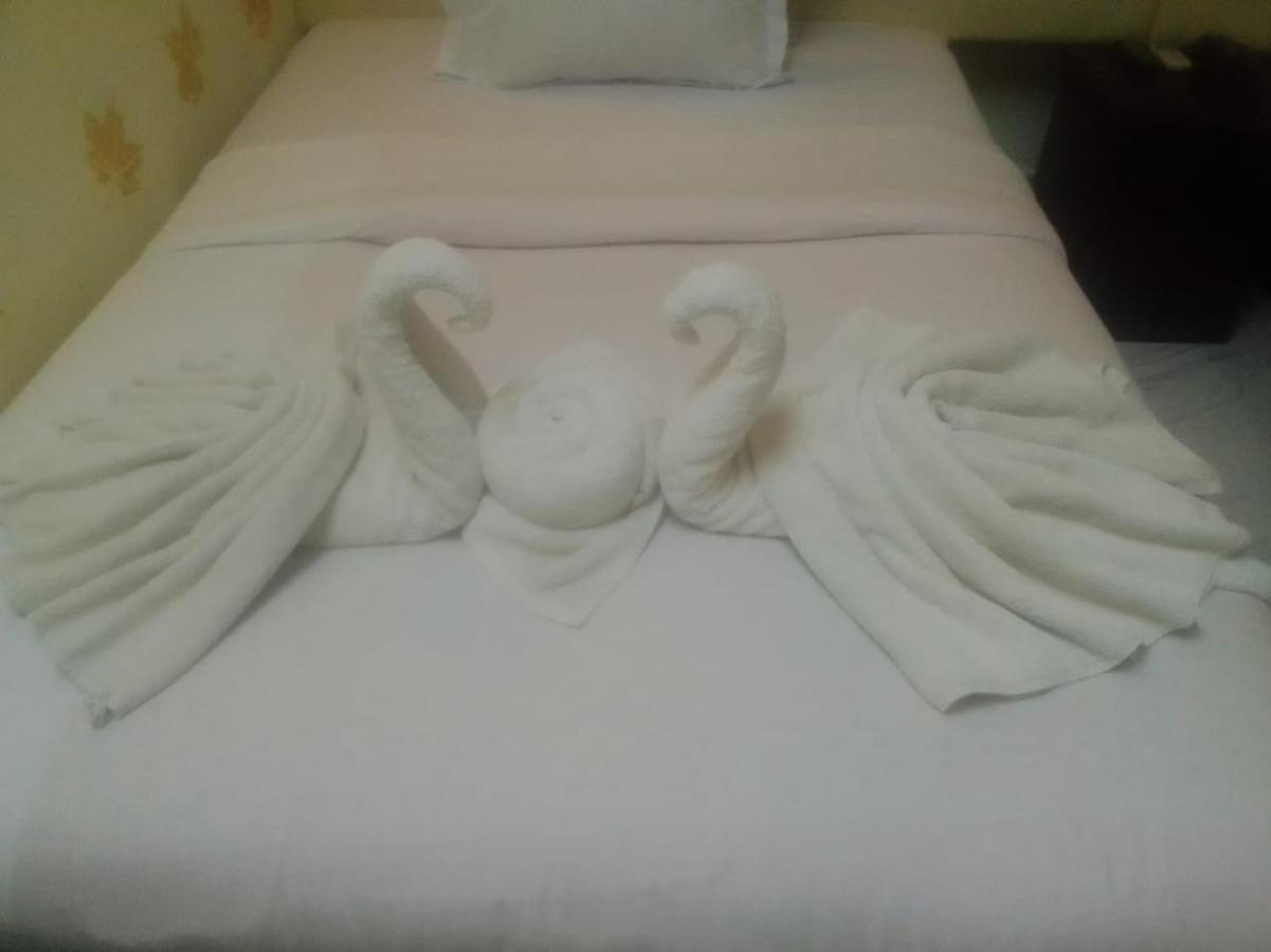 Hotel Blue Bird Дакка Екстер'єр фото