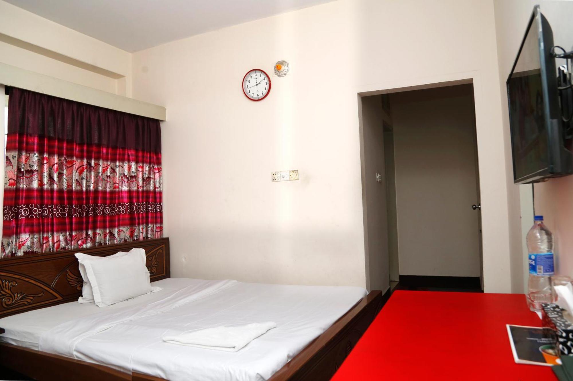 Hotel Blue Bird Дакка Екстер'єр фото