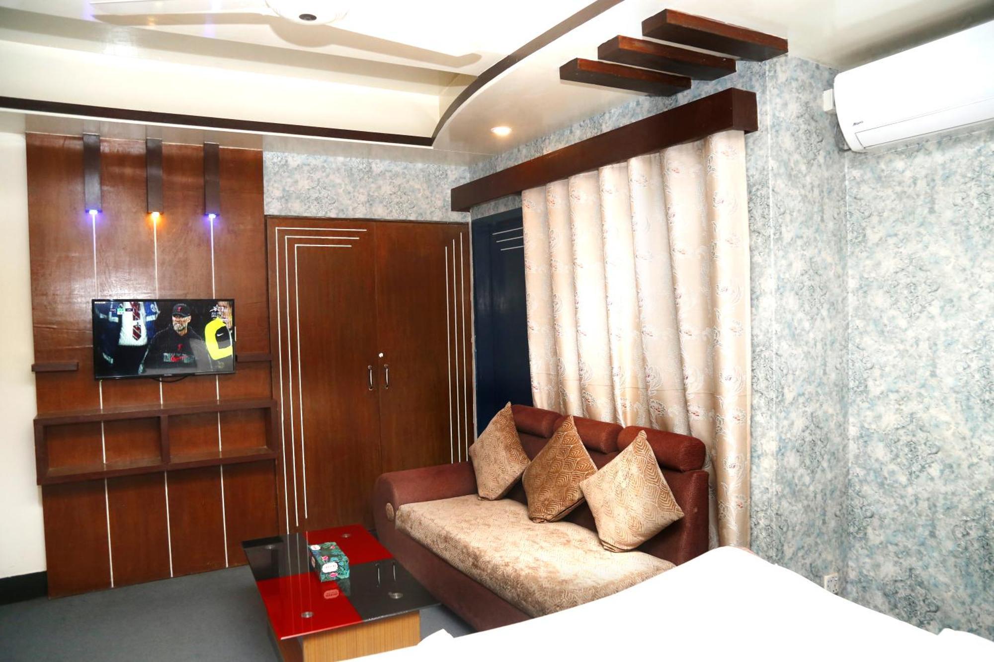 Hotel Blue Bird Дакка Екстер'єр фото