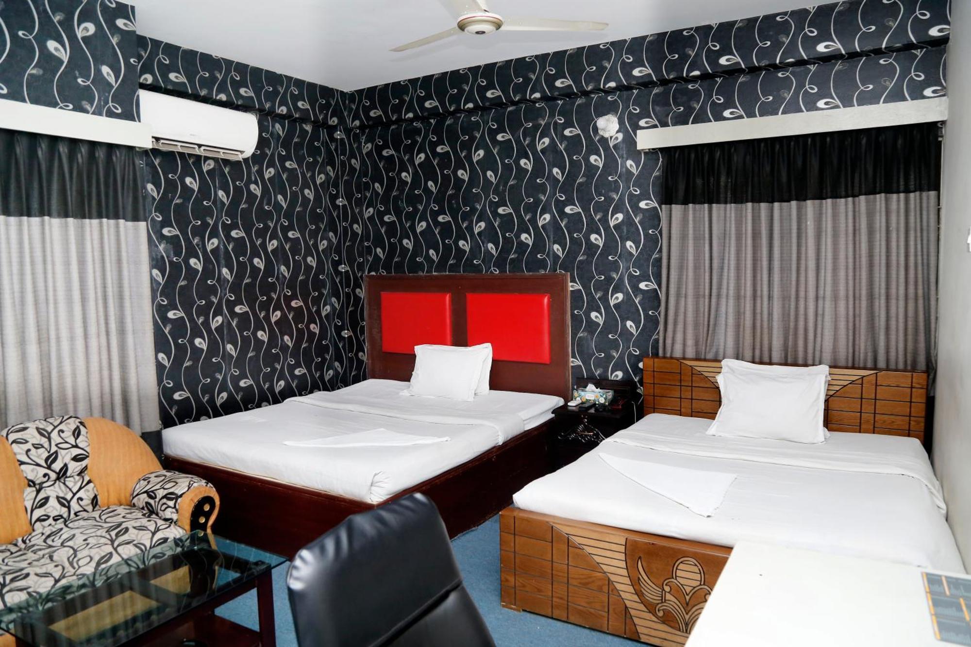 Hotel Blue Bird Дакка Екстер'єр фото