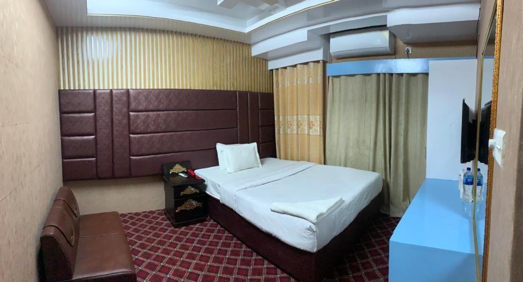 Hotel Blue Bird Дакка Номер фото