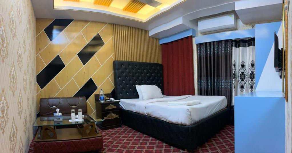 Hotel Blue Bird Дакка Номер фото