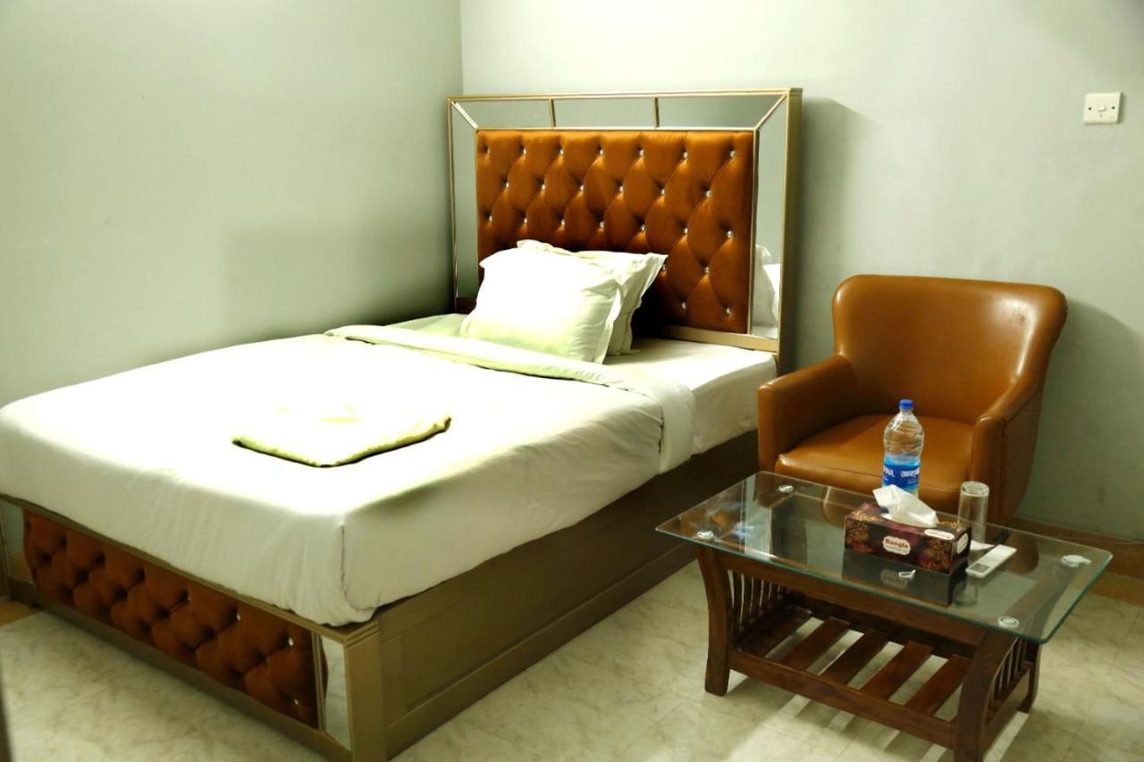 Hotel Blue Bird Дакка Номер фото